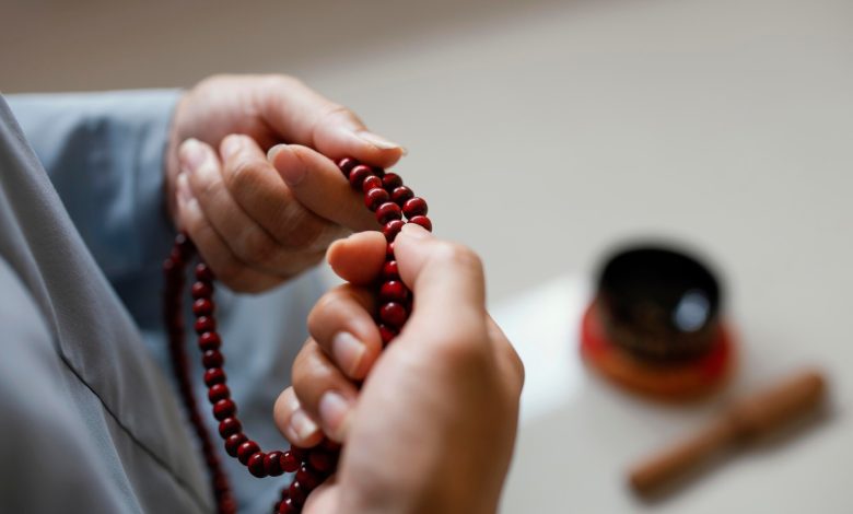 چرا نماز باید به عربی خوانده شود؟ پاسخ دقیق به این سوال